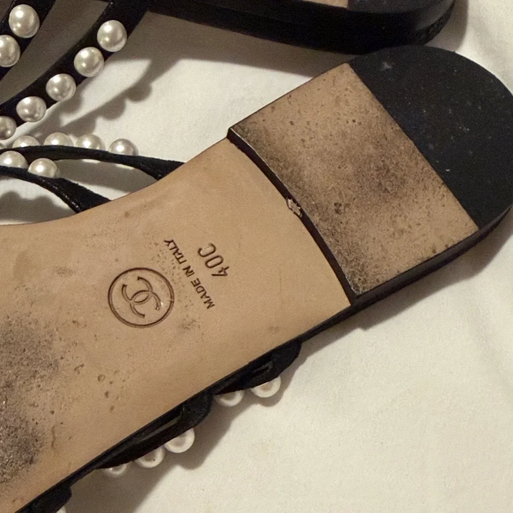 CHANEL Black Lambskin Sandals with Pearl Accents size 40 - Picture 5 of 8